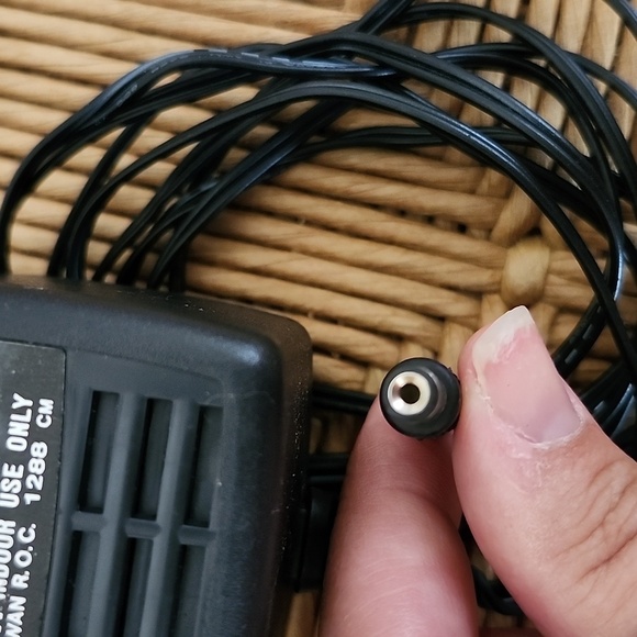 Solidex AC adaptor class 2 transformer model  DV-1280, indoor use only - Picture 3 of 6